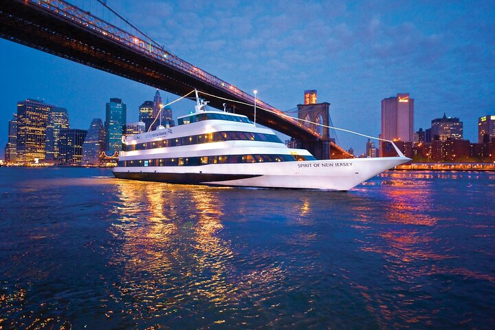 City Cruises New Jersey: Signature Lunch Cruise - Photo 1 of 8